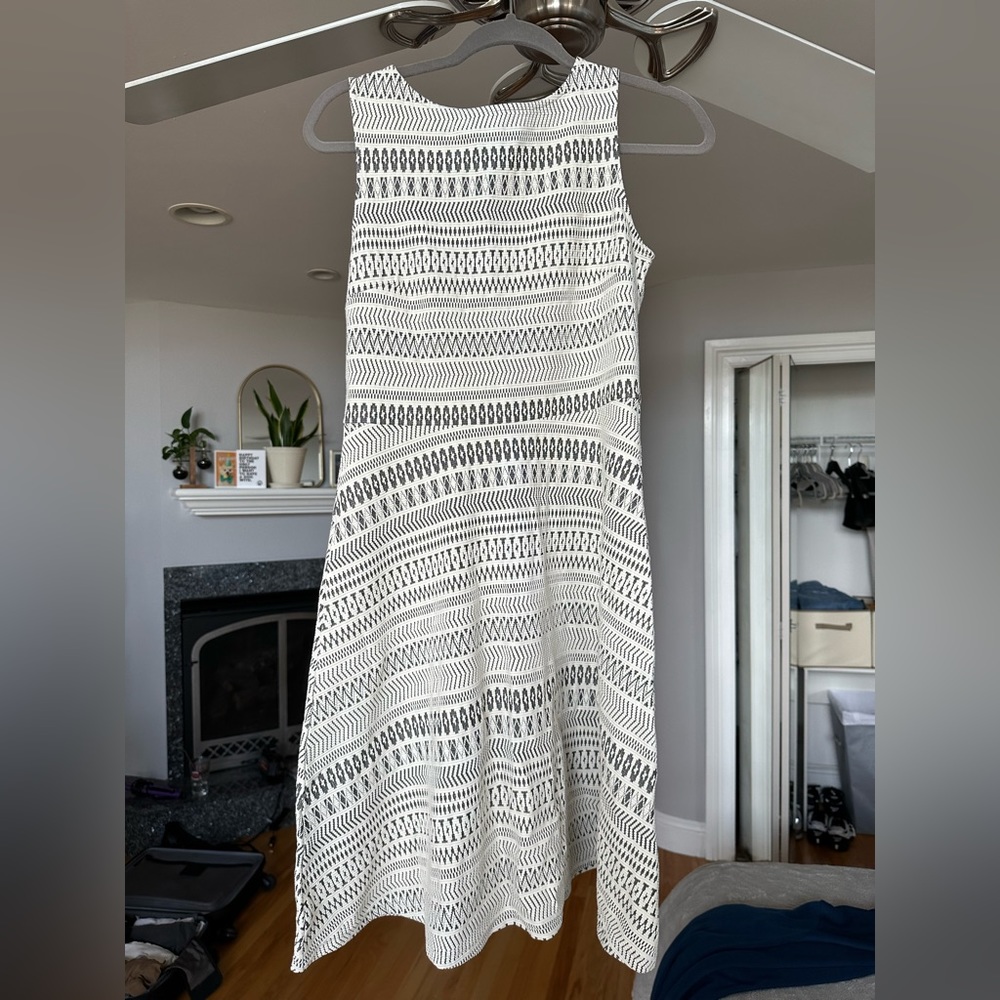 Banana Republic Geometric Stretchy MIDI Dress